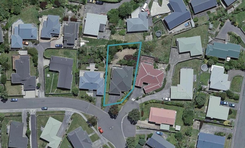 20 Pelorous Street, Paparangi, Wellington - Carousel 1