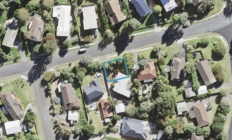 26A Topliss Drive, Northcross, Auckland - Carousel 1