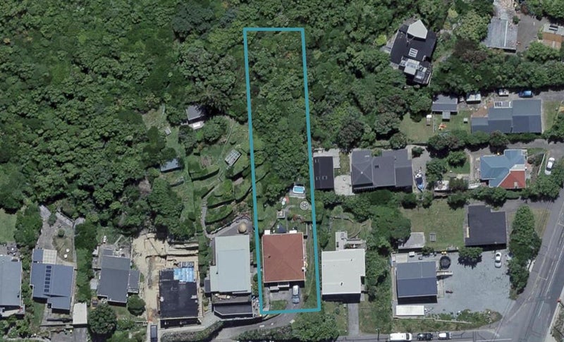 8 Cave Road, Houghton Bay, Wellington - Carousel 1