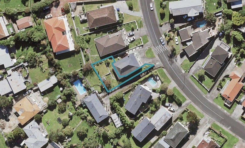 37A Pakira Avenue, Glendene, Auckland - Carousel 1