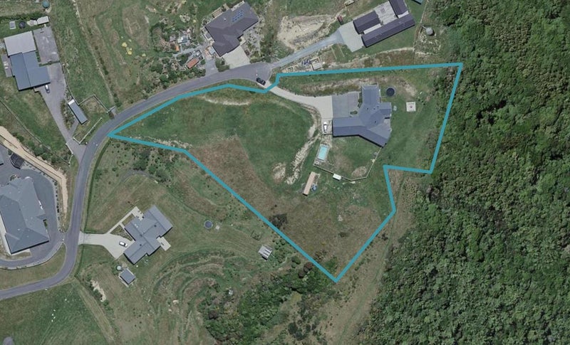 70 Bing Lucas Drive, Tawa, Wellington - Carousel 1