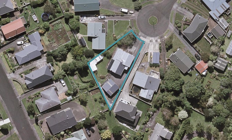 14 Handley Place, Glen Avon, New Plymouth - Carousel 1