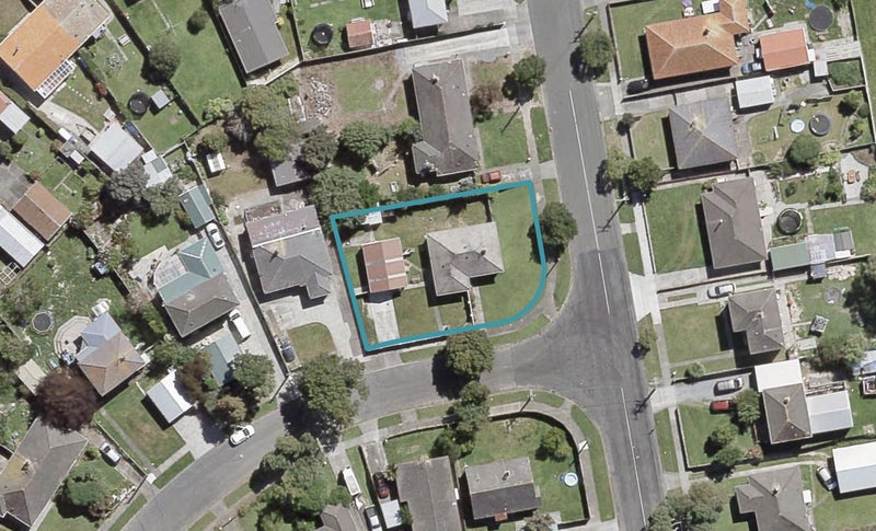 35 Pearce Crescent, Taita, Lower Hutt - Carousel 1