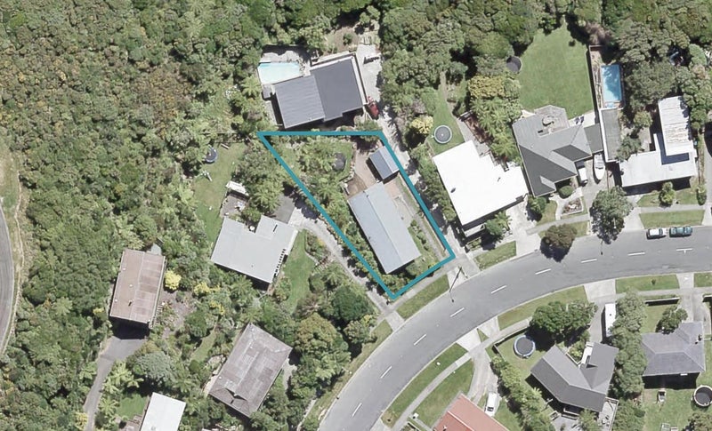 295 Dowse Drive, Maungaraki, Lower Hutt - Carousel 1
