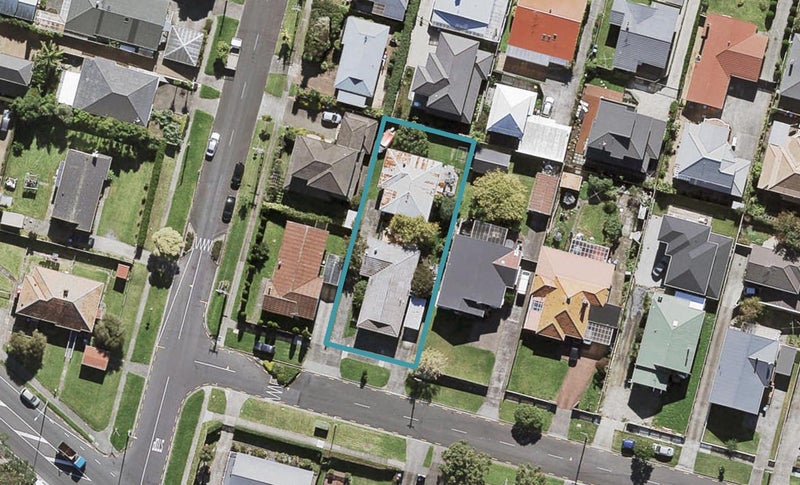 21 Jasper Avenue, Mount Roskill, Auckland - Carousel 1