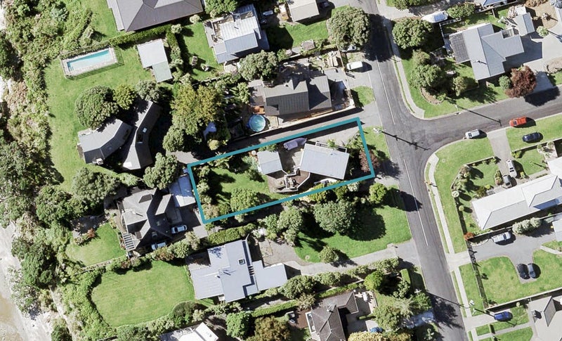11 Puriri Road, Beachlands, Auckland - Carousel 1