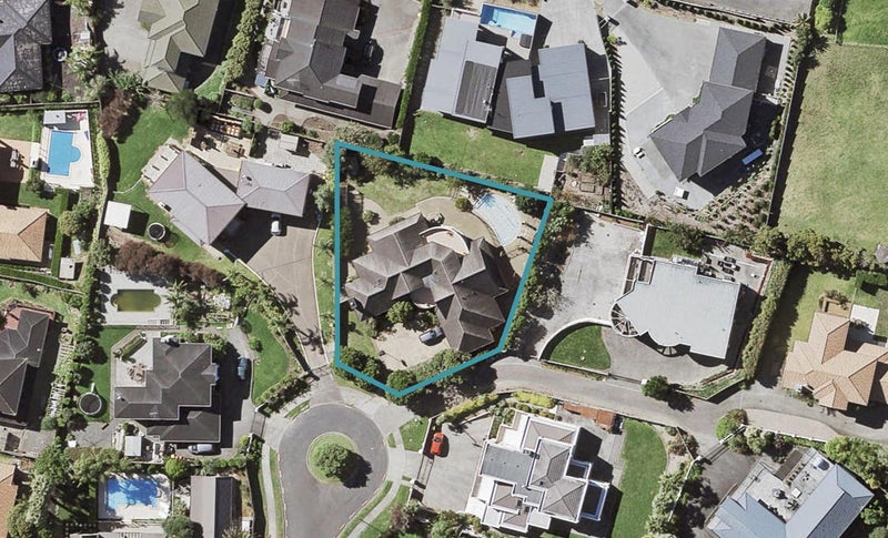 16 Eynsham Court, Dannemora, Auckland - Carousel 1