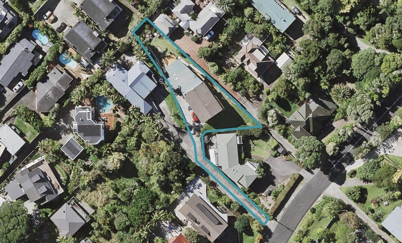 12A Braemar Road, Castor Bay, Auckland - Carousel 1