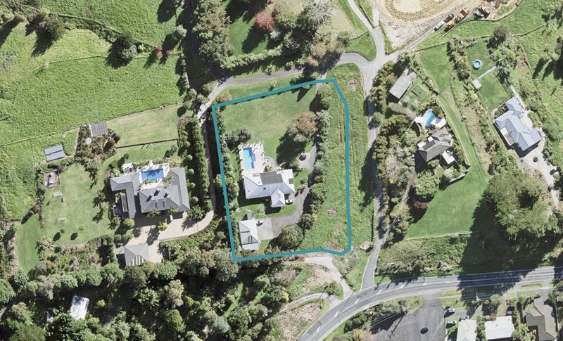 8 Glenvar Ridge Road, Long Bay, Auckland - Carousel 1