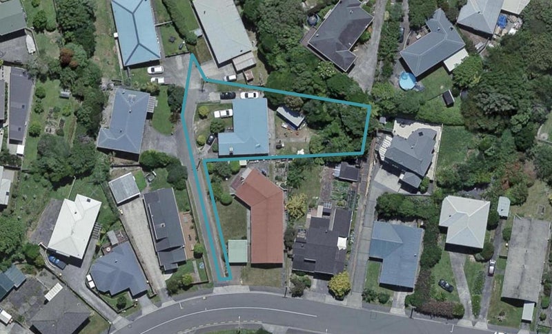 16A Redwood Ave, Tawa, Wellington - Carousel 1