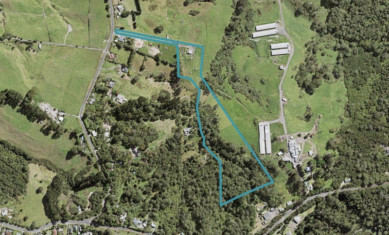 23 Amreins Road, Waitakere, Henderson - Carousel 1