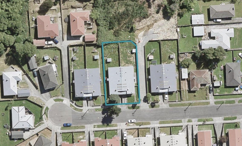 36 Hanson Grove, Stokes Valley, Lower Hutt - Carousel 1