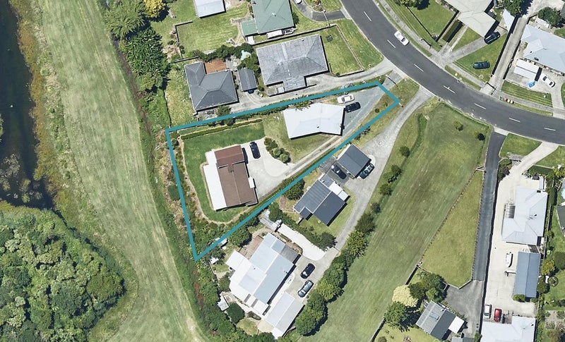 36 Humber Crescent, Gate Pa, Tauranga - Carousel 1