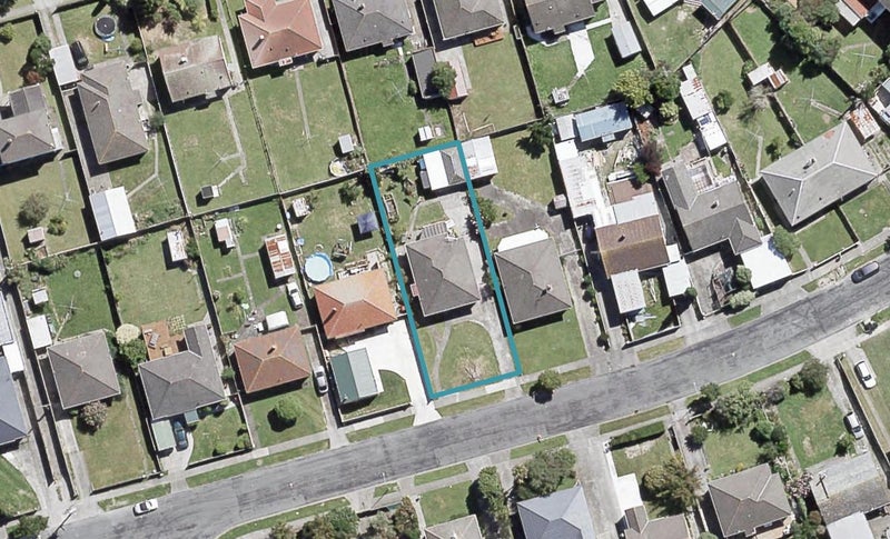 33 Hewer Crescent, Naenae, Lower Hutt - Carousel 1