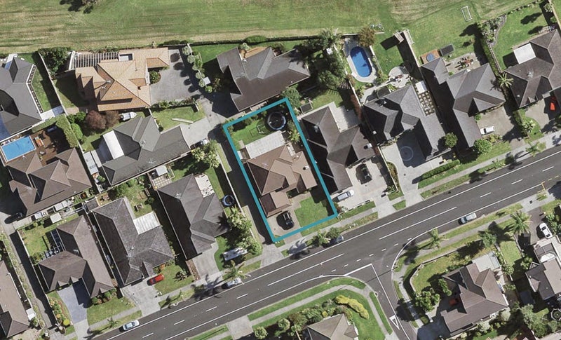 186 Charles Prevost Drive, The Gardens, Auckland - Carousel 1