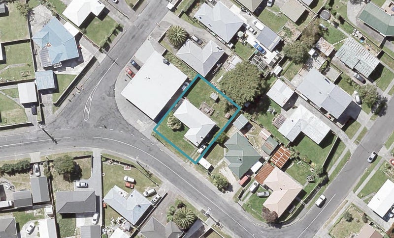 3 Castlerea Street, Wainuiomata, Lower Hutt - Carousel 1