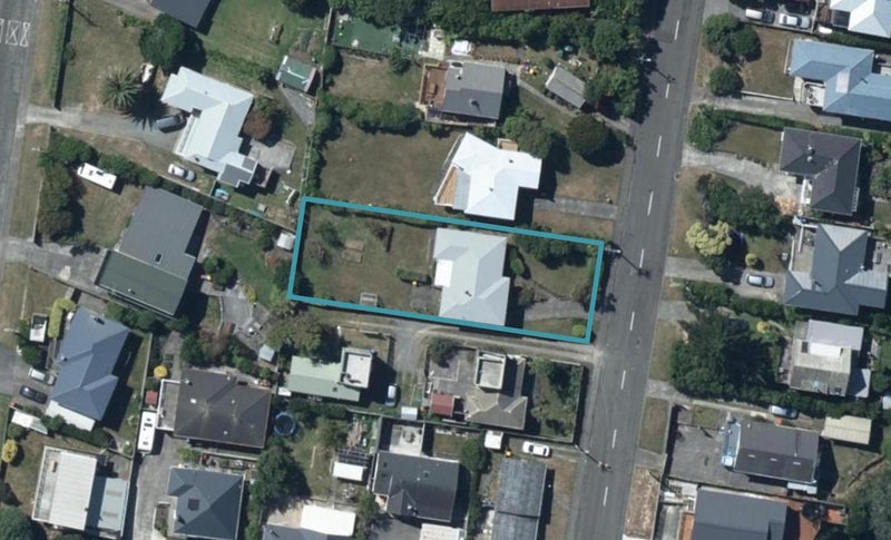 5 Herewini Street, Titahi Bay, Porirua - Carousel 1
