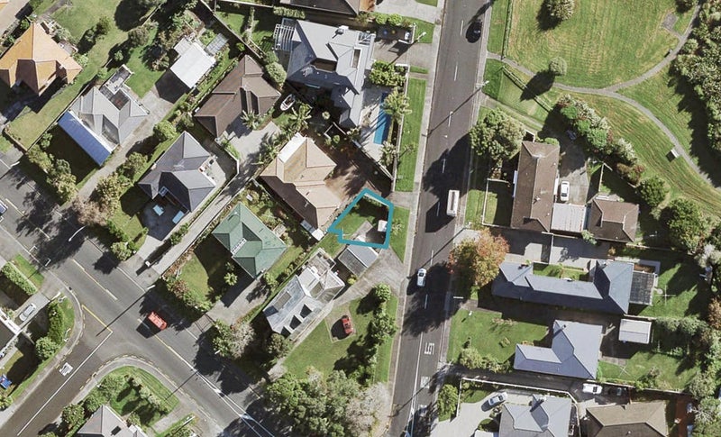 1/25 Griffen Park Road, Mount Roskill, Auckland - Carousel 1