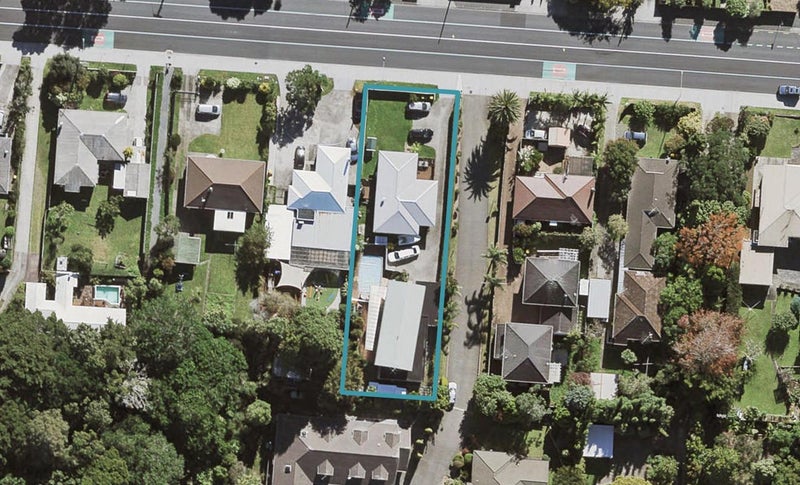2/206 Onewa Road, Birkenhead, Auckland - Carousel 1