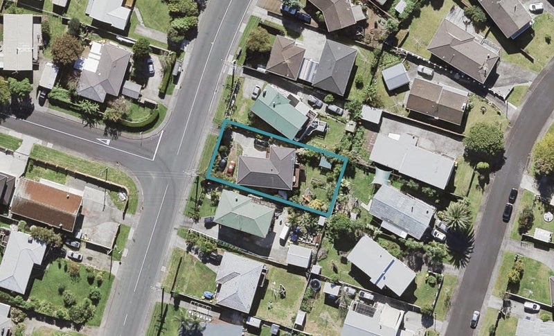 27 Hepburn Road, Glendene, Auckland - Carousel 1