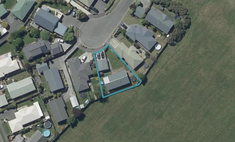 29 Seascape Gardens, Bromley, Christchurch - Carousel 1