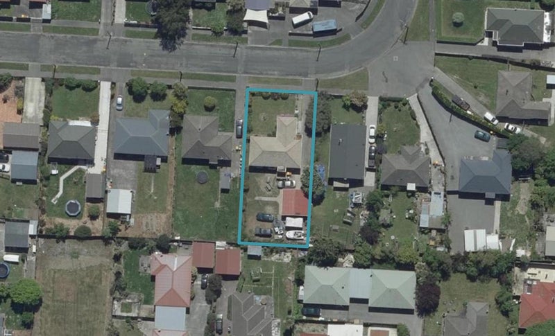 12 Lambeth Crescent, Northcote, Christchurch - Carousel 1