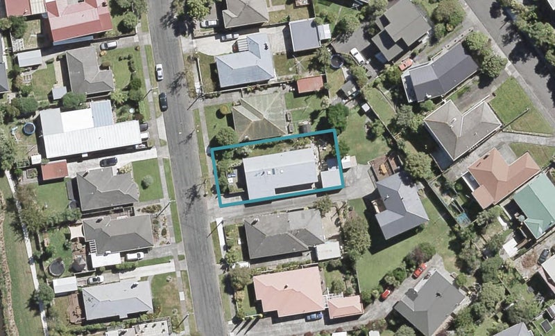 7 Parnell Street, Fairfield, Lower Hutt - Carousel 1