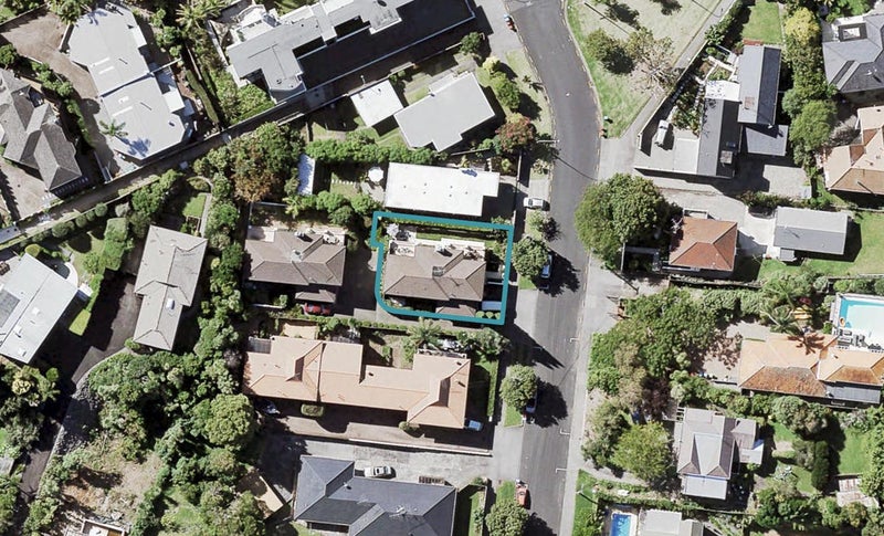 33A The Parade, St Heliers, Auckland - Carousel 1