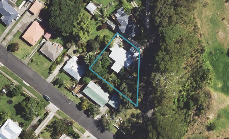 12 Argyll Street, Mangapapa, Gisborne - Carousel 1