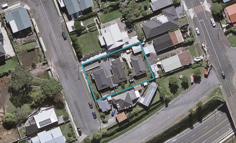 2/7 Mahoe Street, Strandon, New plymouth - Carousel 1