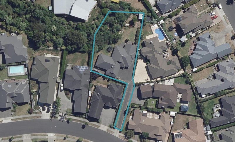 61 Palliser Drive, Huntington, Hamilton - Carousel 1