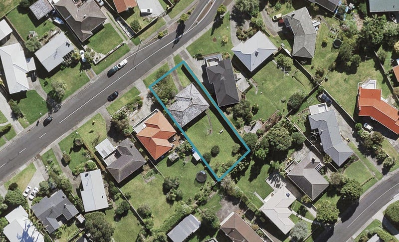 143 Moore Street, Hillcrest, Auckland - Carousel 1