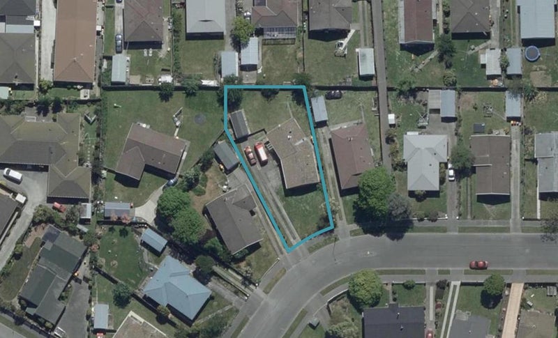 7 La Perouse Place, Northcote, Christchurch - Carousel 1