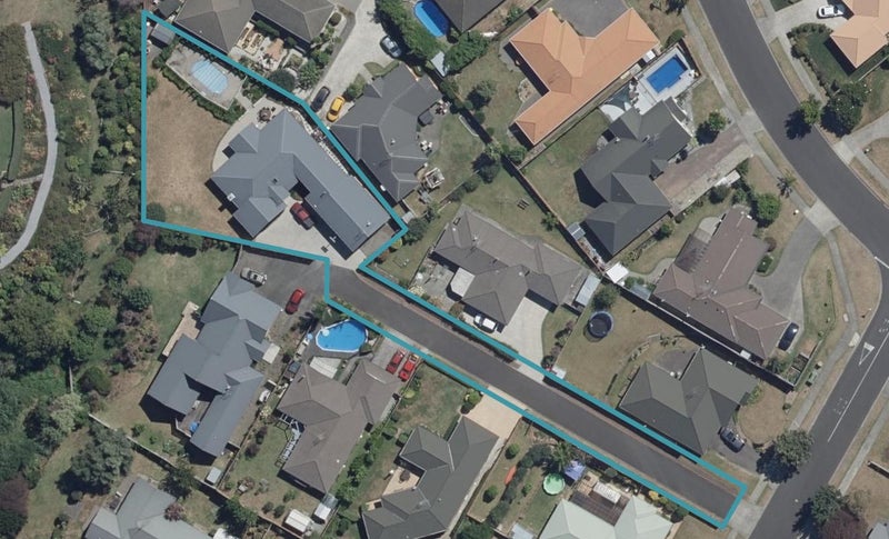 8 Limousin Place, Grandview Heights, Hamilton - Carousel 1