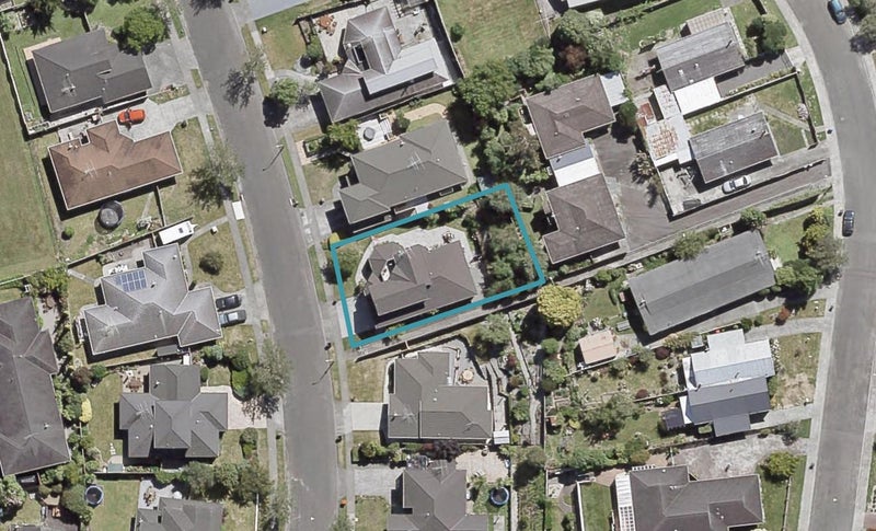 20 Clearwater Terrace, Brown Owl, Upper Hutt - Carousel 1