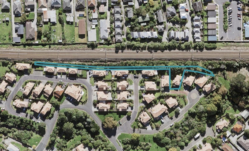 12 Chettle Court, New Lynn, Auckland - Carousel 1