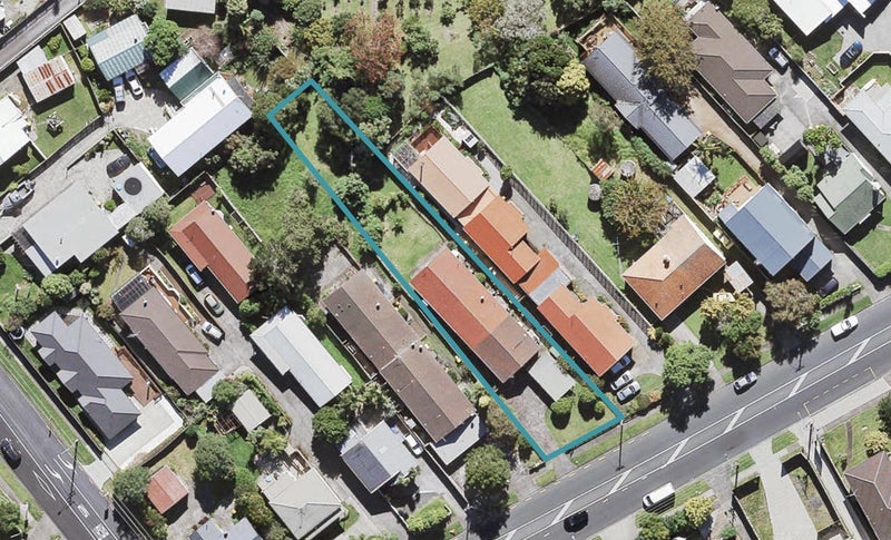 2/133 Titirangi Road, New Lynn, Auckland - Carousel 1