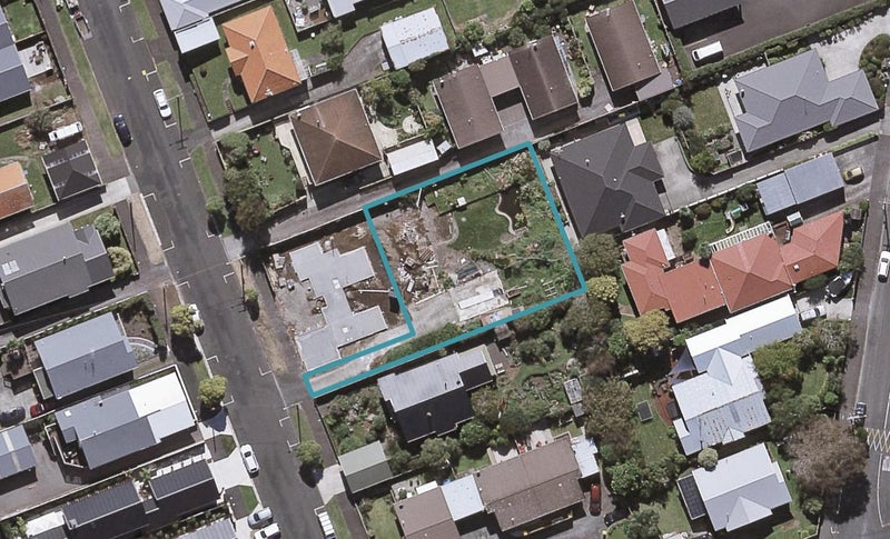 17 Chilman Street, Strandon, New Plymouth - Carousel 1