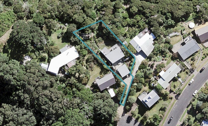 21 Kennedy Point Road, Surfdale, Waiheke Island - Carousel 1