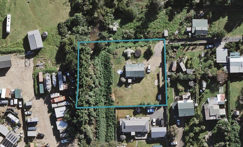 48B Erua Road, Ostend, Waiheke Island - Carousel 1