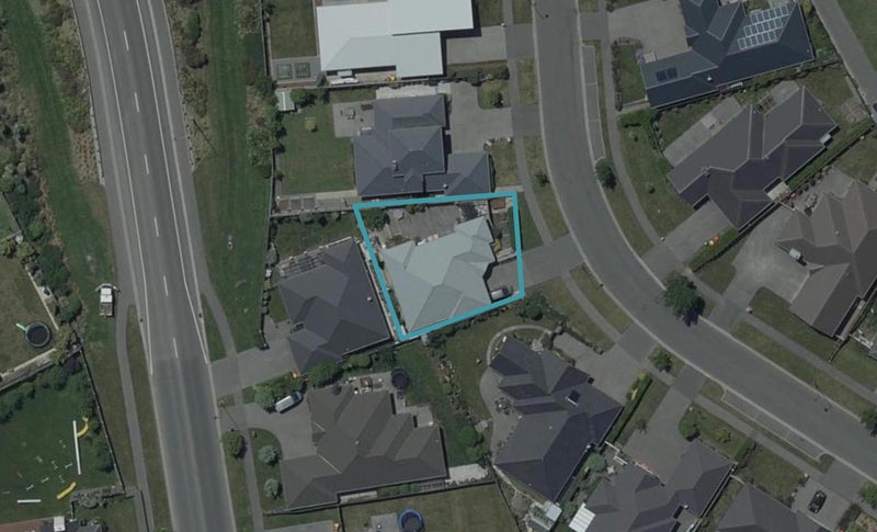 11 Mariposa Crescent, Aidanfield, Christchurch - Carousel 1