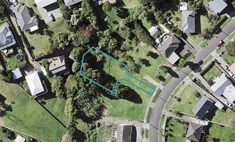 9 Clairville Crescent, Wai o Taiki Bay, Auckland - Carousel 1