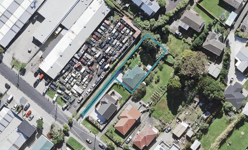 29A NETHERLANDS AVE, Kelston , Auckland  - Carousel 1