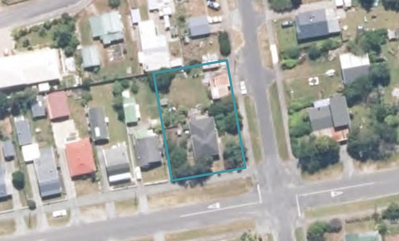 13 Gladstone Street, Westport, Westport - Carousel 1