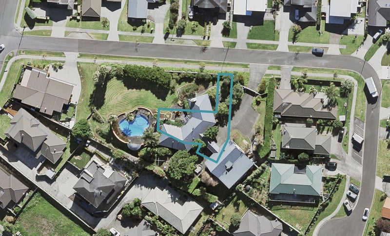 2/5 Lemon Grove Lane, Greenhithe, Auckland - Carousel 1