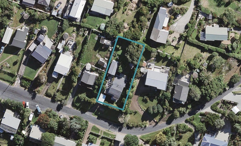 11 Marama avenue, Waiheke Island, Auckland - Carousel 1