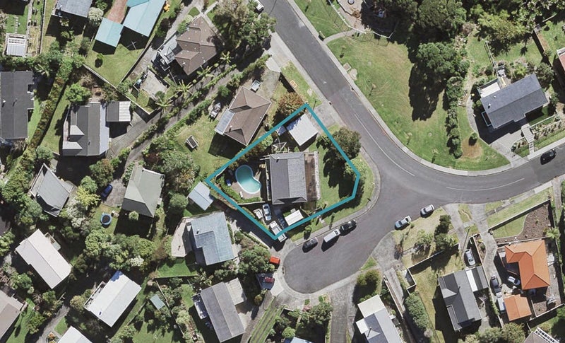 1 Gillan Place, Bayview, Auckland - Carousel 1