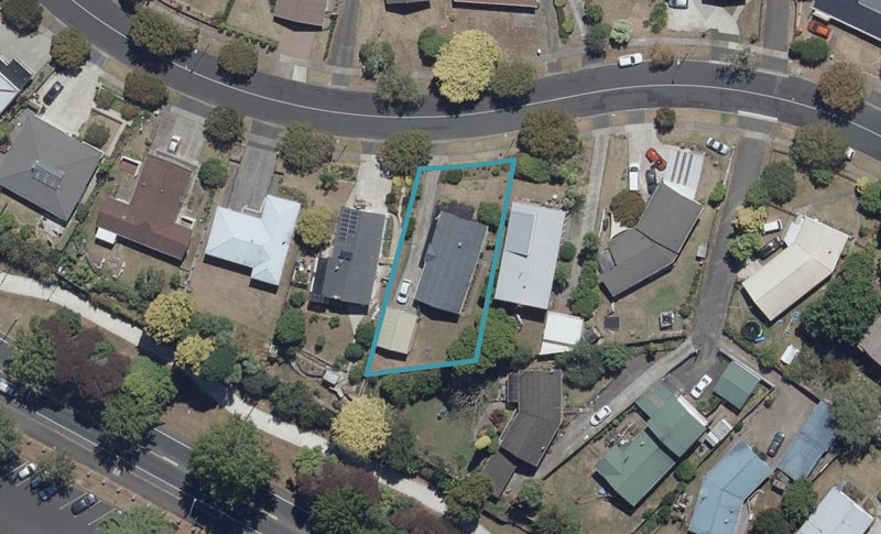 26 Pelorus Street, Glenview, Hamilton - Carousel 1