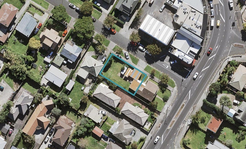 2A Haverstock Road, Sandringham, Auckland - Carousel 1