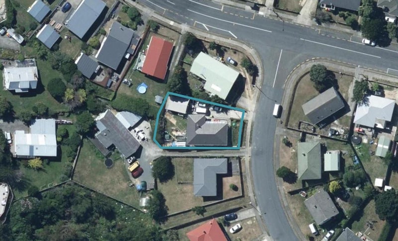 73 Beauzami Crescent, Ascot Park, Porirua - Carousel 1